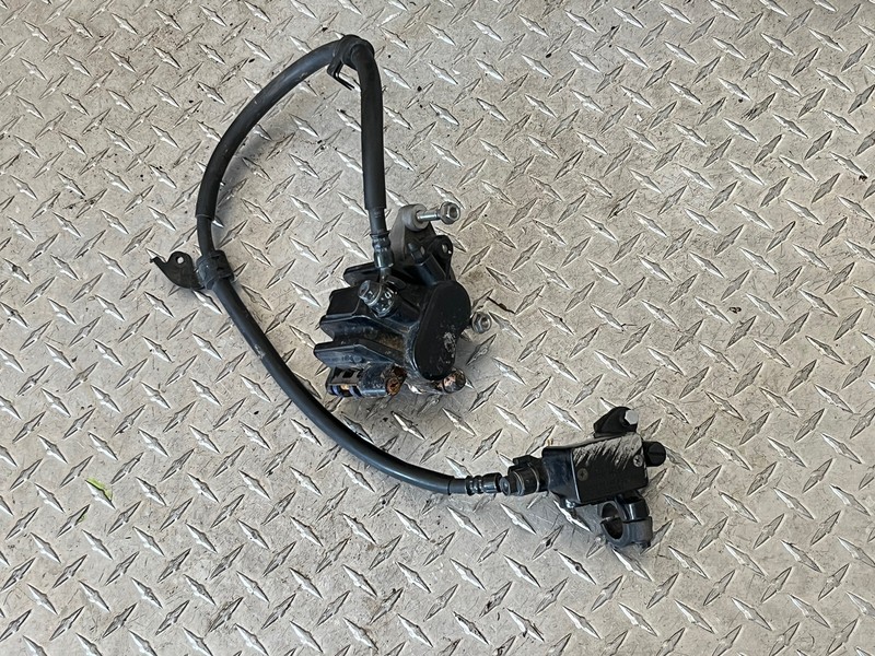 12 Honda CBR 250 R Front Brake Assembly Caliper Master Cylinder Reservoir CBR250