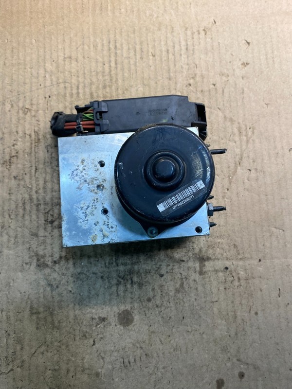 2006 - 2007 Mercedes C280ABS Anti Lock Brake Pump Module a2035454732 z4653 DG