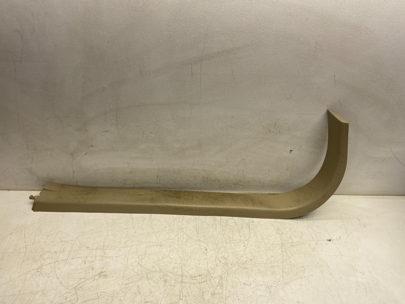 2004-2007 TOYOTA HIGHLANDER LEFT FRONT DOOR SILL SCUFF PANEL TRIM COVER TAN OEM