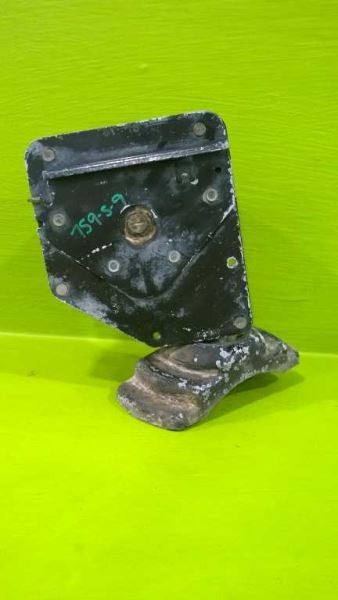 00 SUBURBAN SPARE TIRE HOLDER WINCH CARRIER OEM 759-9