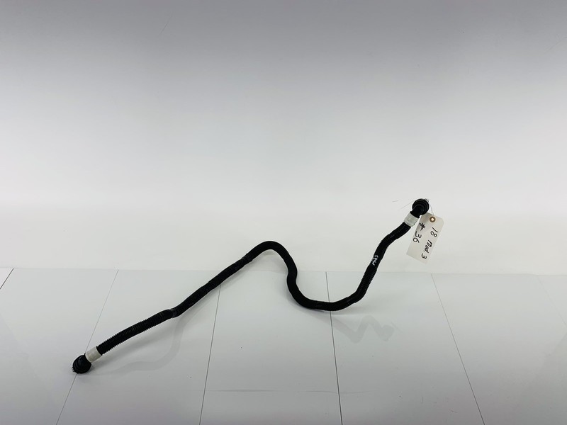 17-23 TESLA MODEL 3 REAR CENTER TUNNEL RETURN COOLING TUBE HOSE PIPE OEM