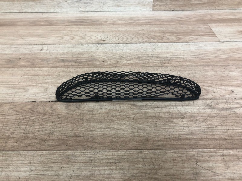 MERCEDES BENZ OEM W220 S430 S500 S55 AMG FRONT LOWER RIGHT BUMPER GRILLE 00-02