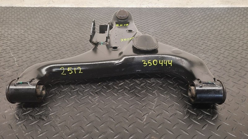 04-15 Nissan Titan Front Right Passenger Lower Control Arm OEM 54500-7S002