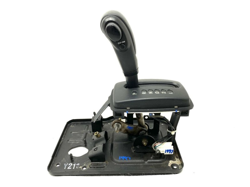 Automatic Transmission Gear Shift Lever Fits 2003-2006 Kia Sorento LX 87859