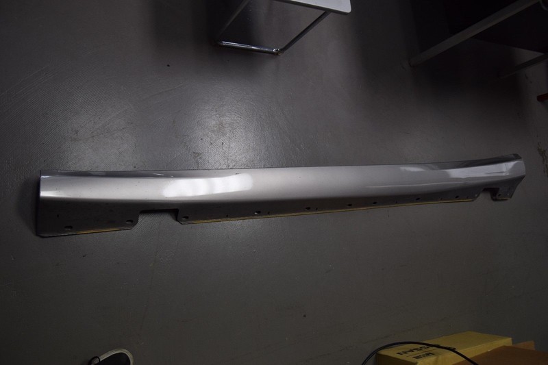 MERCEDES 2196900140 W219 CLS LEFT ROCKER PANEL SIDE SKIRT SILVER OEM CLS550