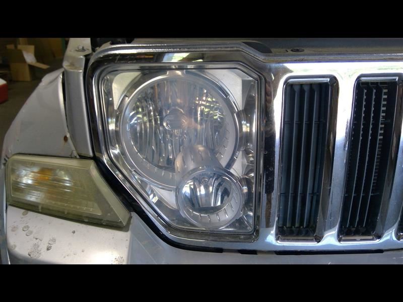Passenger Headlight LHD Chrome Bezel With Fog Lamps Fits 08-12 LIBERTY 1403285