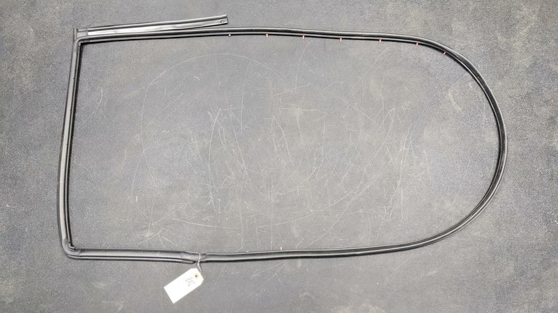 Rear Left Door Weatherstrip 2021 Hyundai Kona 83130-J9000 2018 2019 2020 2022