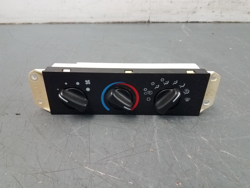 2003 Jeep Wrangler TJ Rubicon 4x4 Climate Control Panel #5350 F2