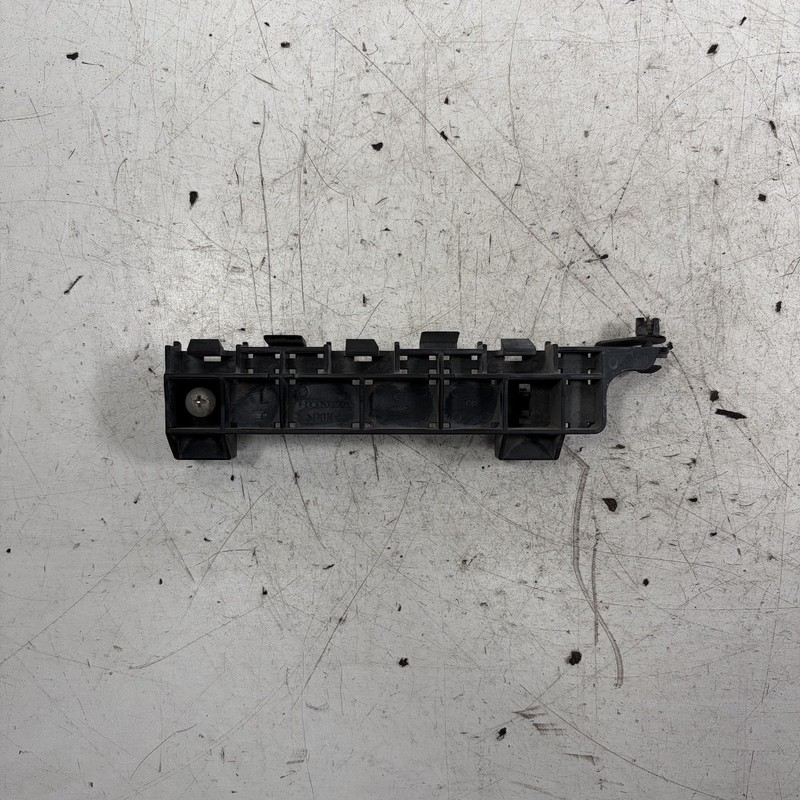 09-13 Honda Fit Front Bumper Left Spacer Side Retainer 71198-TK6-A01 OEM