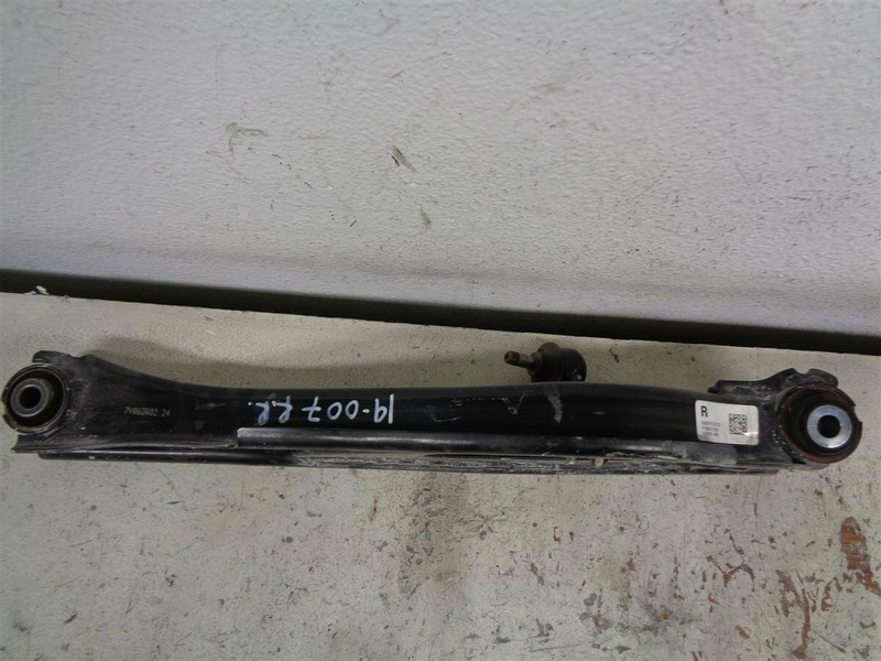 2018 2019 Honda Odyssey Rear Passenger Lower Control Arm 52350-THR-A00