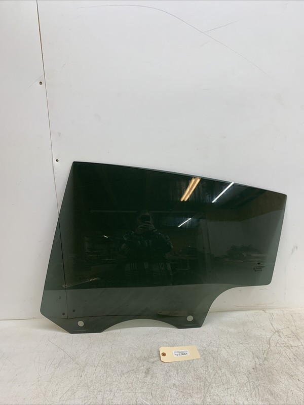 ⚡️2020-2023 TESLA MODEL Y DOOR GLASS LEFT REAR OEM 43R-004553 23064 S1