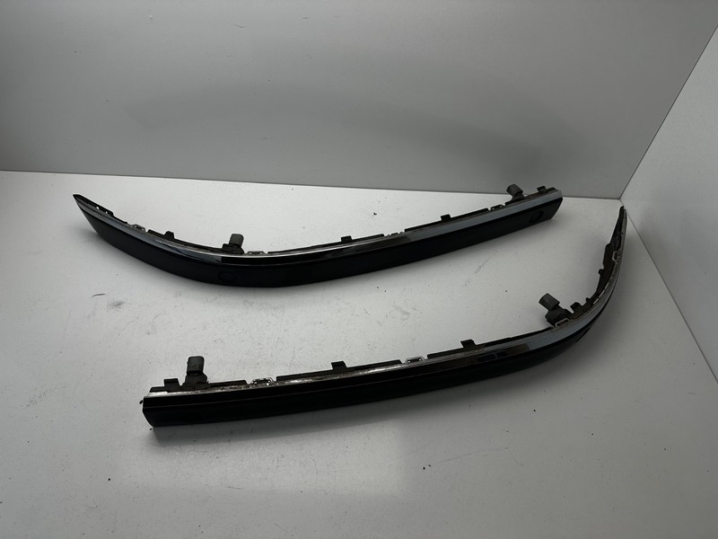 BMW 750 FRONT BUMPER MOLDING w / SENSORS SET 2006 2007 2008 (MATCH 51117135560)