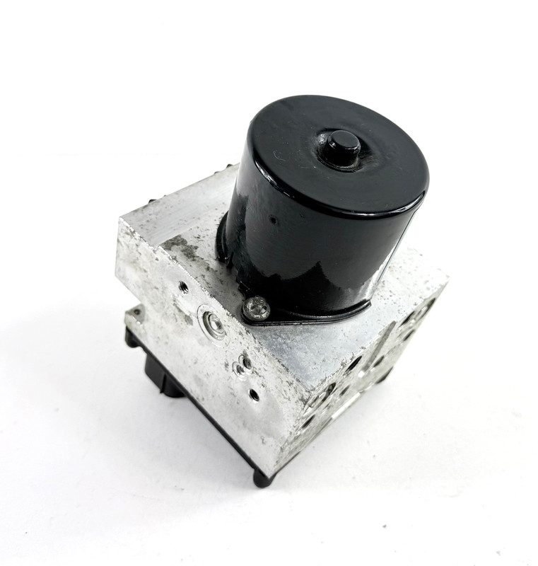 OEM 2012 Dodge RAM 1500 ABS Anti-Lock Brake Pump Control Module Unit P04779842AB