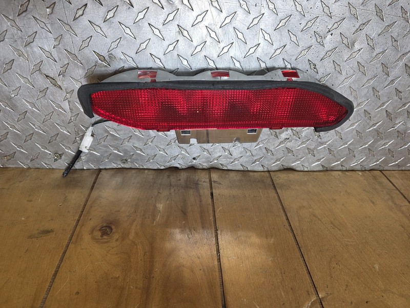 2000-2004 Nissan Xterra Rear Third 3RD Brake Light High Mount Stop Light OEM