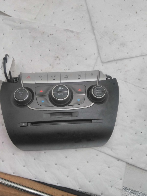 2016 Dodge Journey A/C Selector Switch OEM White 1RK591X9AB 93000 Miles