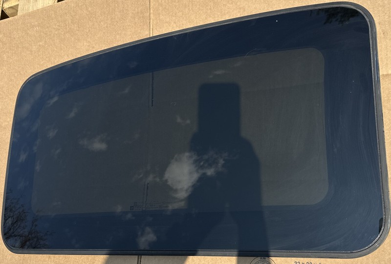 2017-2019 Chevy Cruze Sun Roof Sunroof Window Glass OEM