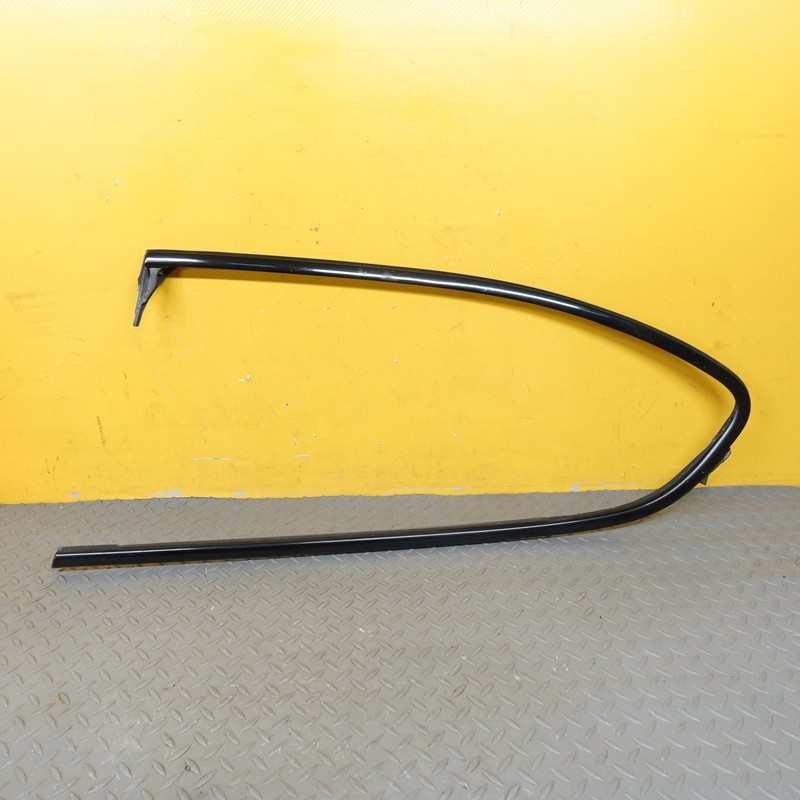 2018-2024 ALFA ROMEO STELVIO REAR LEFT SIDE DOOR BELT MOLDING OEM 68357030AA