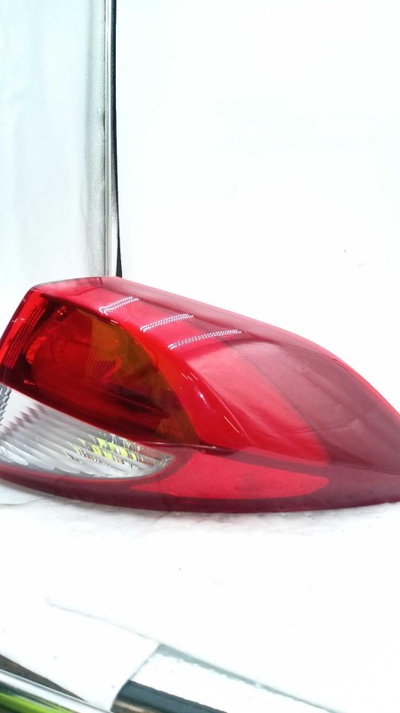 2018 Hyundai Tucson Right Tail Light Assembly Black 155622 83K Miles Used