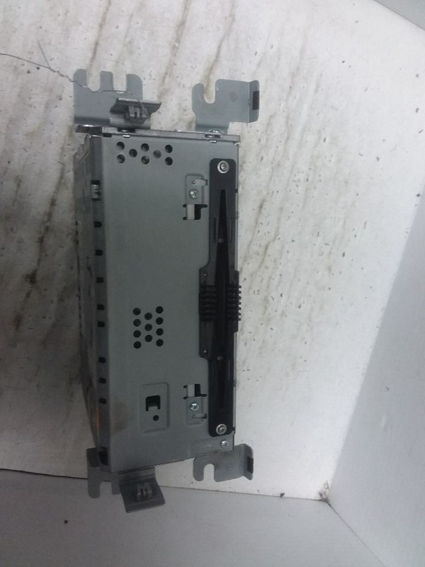 Radio Receiver With CD Player Fits 19-20 NAUTILUS LA1T-19C107-HC