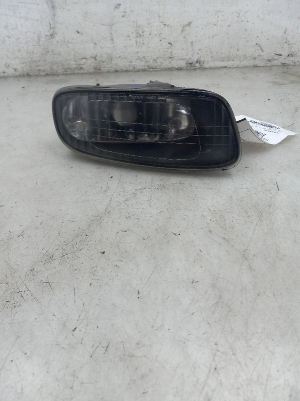 02 03 LEXUS ES300 DRIVER LEFT FOG LIGHT