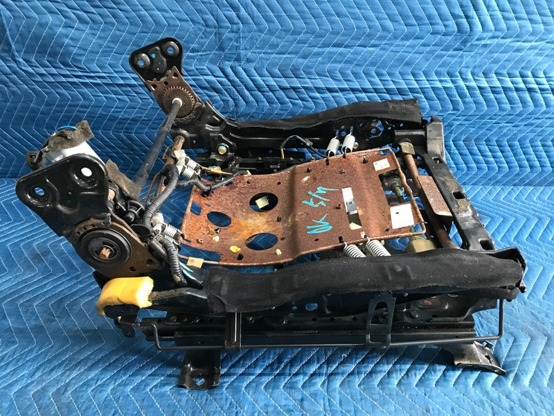 04-09 Kia Amanti Front Right RH Passenger Power Seat Rail Track OEM