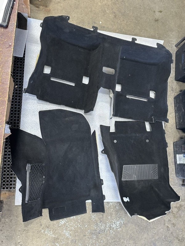2010 2011 2012 2013 MERCEDES E350 E550 W212 SEDAN CARPETS BLACK 3 PIECES