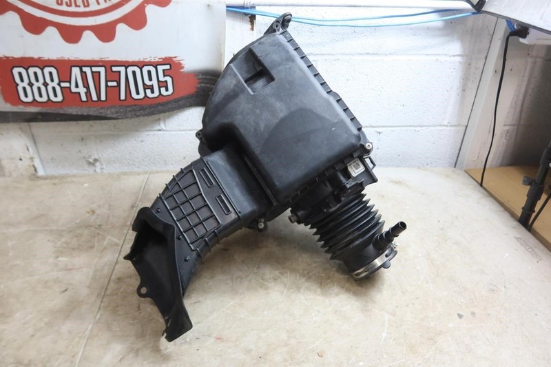 2021-2025 Ford Bronco OEM 2.3L Air Intake Filter Cleaner Box MB3G9C662AF