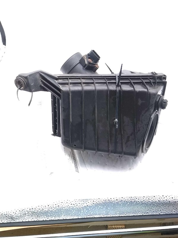 Used Air Cleaner Assembly fits: 1999 Subaru ForesterGrade A