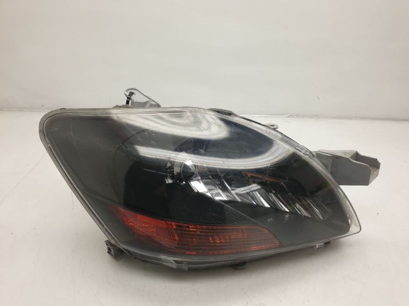 07-11 TOYOTA YARIS PASSENGER SIDE FRONT RIGHT HEADLIGHT ASSEMBLY