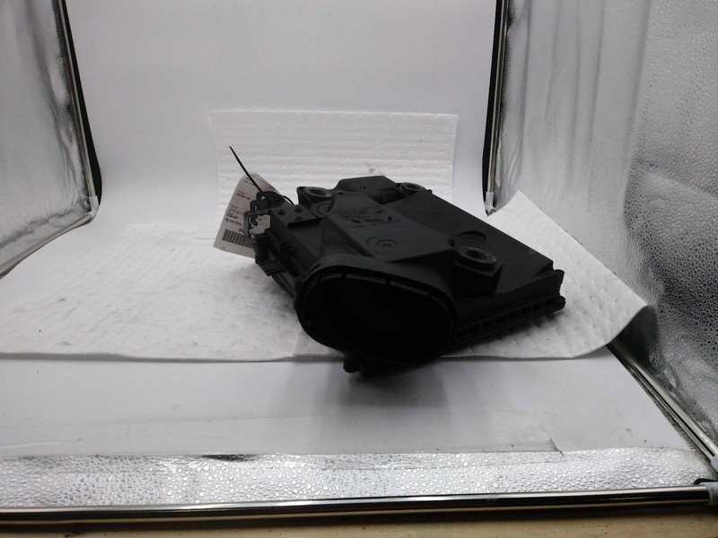 Used Air Cleaner Assembly fits: 2011 Bmw 535I 3.0L turbo Grade A