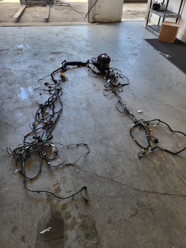 Used Oem Volkswagen Body Main Wiring Harness 1.5L FWD for 2022 Taos