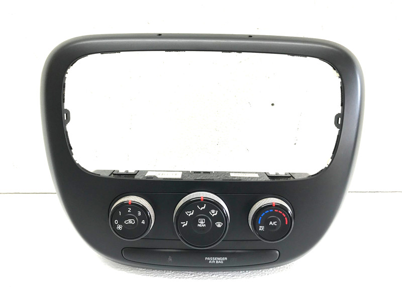 2014-2016 Kia Soul A/C Heater Climate Control &Radio Bezel 97250-B2AS0ASB OEM
