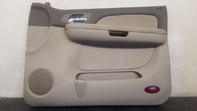 07-09 GMC Yukon Front Right Passenger Door Trim Panel Gray OEM 25780132