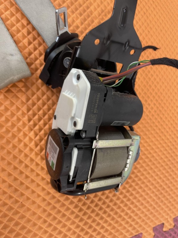 10-13 Mercedes Benz W207 Coupe E350 Front Driver Seat Belt Oem Tested.