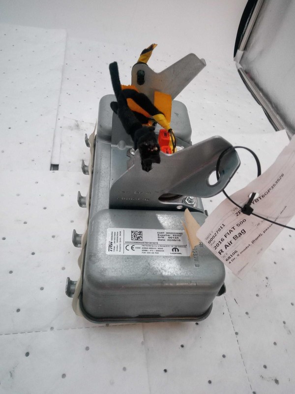2016 FIAT 500 Instrument Panel Air Bag Right White 37256 118K Miles Used