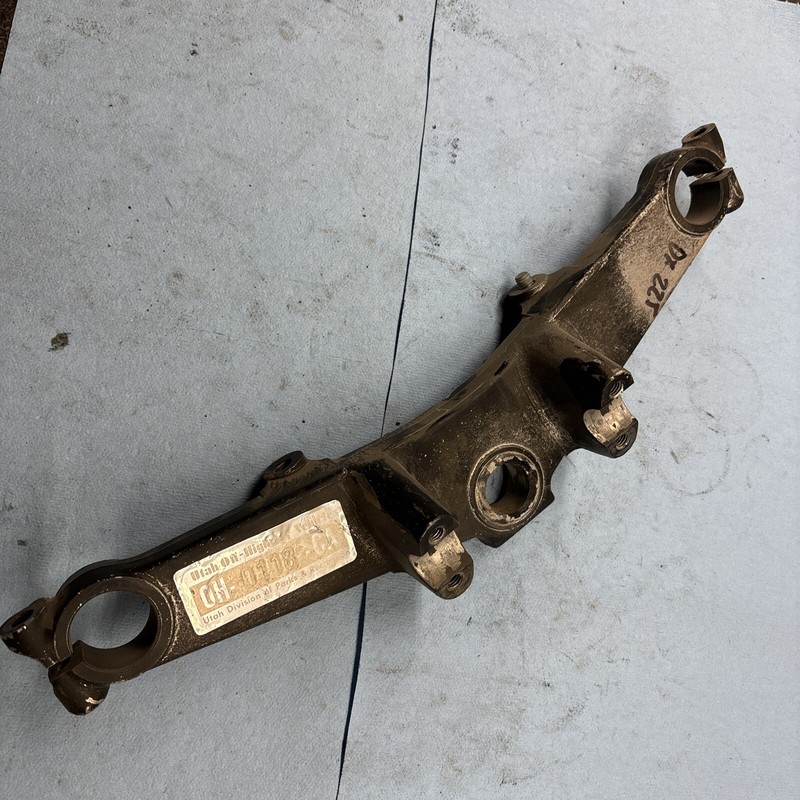 1984 Yamaha Tri-moto Three Wheeler Yfm225dx Triple Clamp Front Suspension Bridge