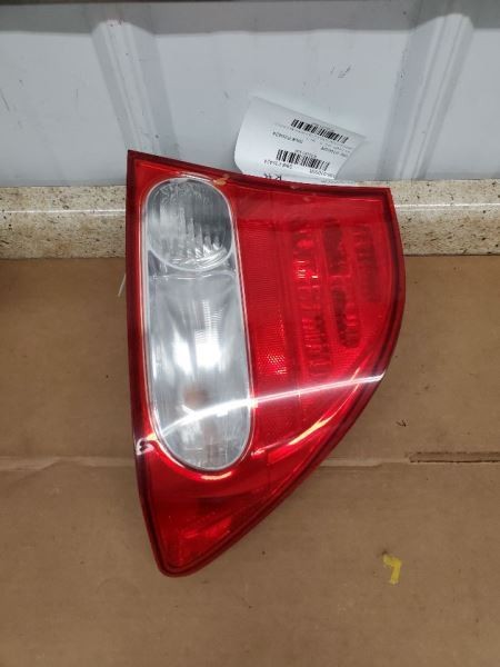 Passenger Tail Light Sedan Quarter Panel Mounted Fits 09-11 CIVIC 281399