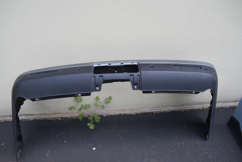 2005-2009 LAND ROVER RANGE ROVER DISCOVEY REAR BUMPER FACTORY OEM