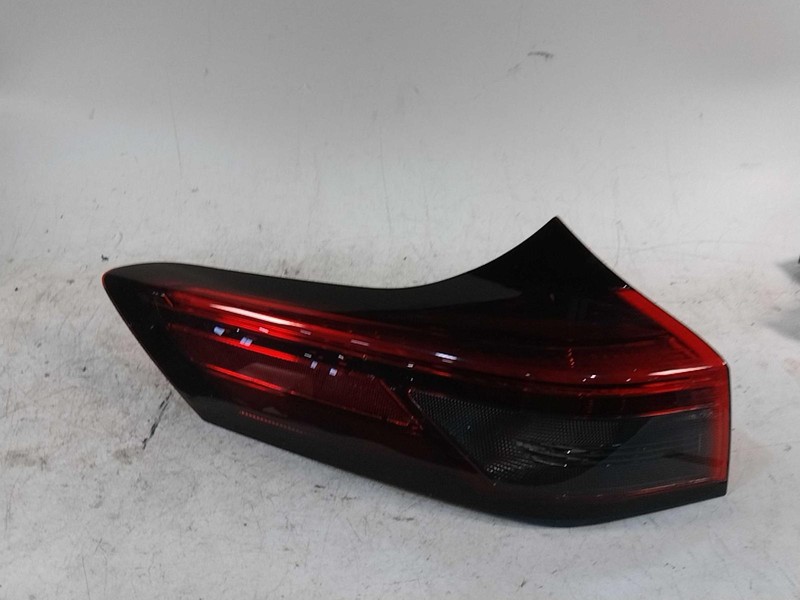 2021 Nissan Rogue Left Tail Light Assembly Grey Minor Blemishes 33K Miles