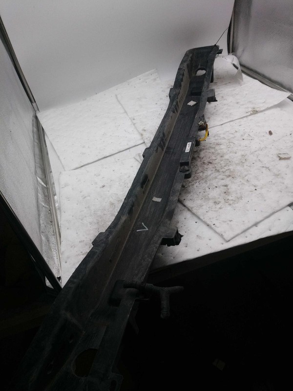 2018 Hyundai KONA White Bumper Impact Bar OEM 86631J9000 98K Miles