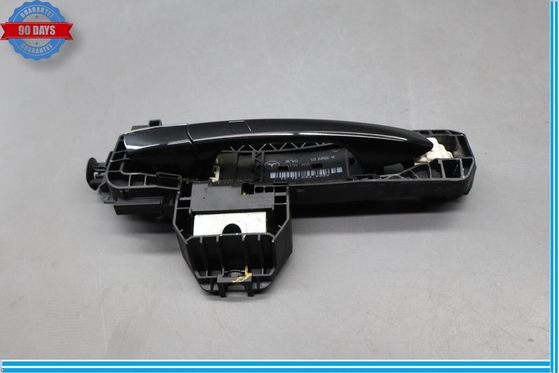 10-17 Mercedes W207 C250 Front Right Side Exterior Door Handle Keyless Go Oem