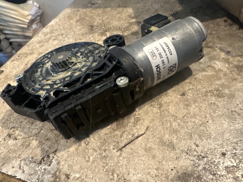 14-23 Mercedes W117 CLA250 C300 CLA45 E400 E450 E53 SUNROOF SUNSHADE MOTOR
