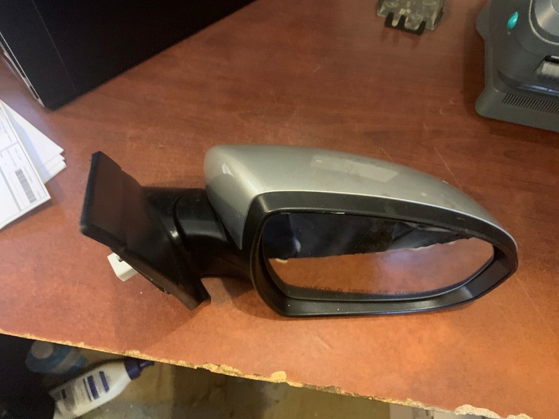 16-18 Hyundai Tucson LH Silver Door Rearview Mirror