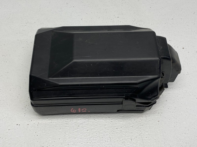 2017-2022 INFINITI Q60 ENGINE FUSE RELAY BOX OEM LOT612