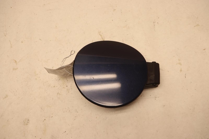 2009-2017 VOLKSWAGEN VW TIGUAN FUEL TANK FILLER DOOR LID COVER OEM