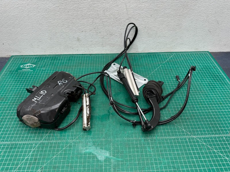 10-11 Mercedes ML350 W164 - TRUNK LID TAILGATE HYDRAULIC PUMP MOTOR CYLINDER OEM
