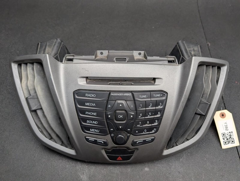 Radio Control Panel w/ Bezel + Air Vent Grilles 2018 Ford Transit 250 2019