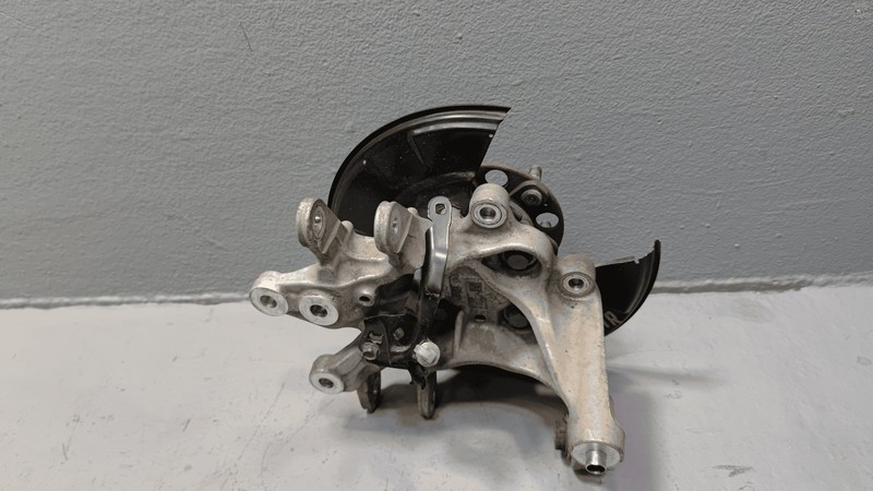 2018-2020 HONDA ACCORD HYBRID REAR PASSENGER SIDE SPINDLE KNUCKLE & HUB OEM