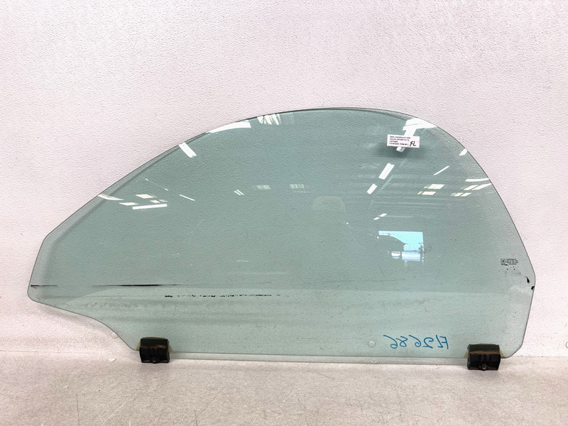 ⭐2003-2006 CHEVROLET SSR FRONT LEFT DRIVER DOOR WINDOW GLASS PANEL OEM LOT2686