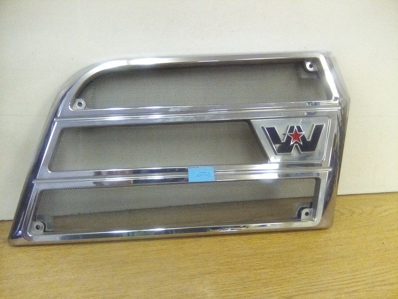Western Star Drivers Side Hood Vent 17-20224-00